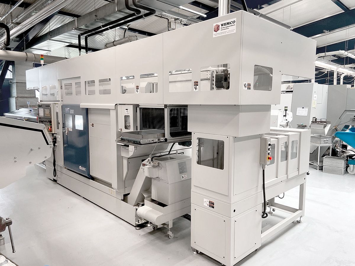 Frontansicht der Maschine Muratec MT-200