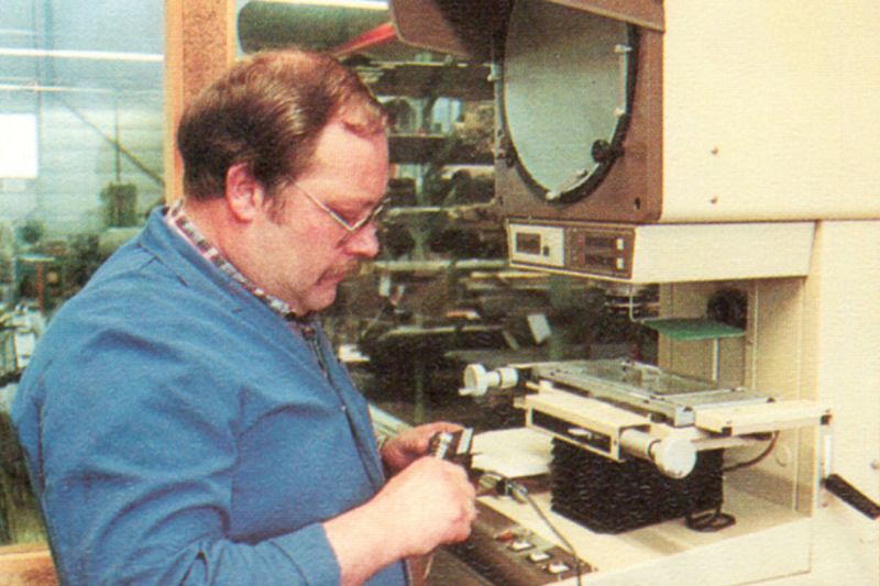 Altes Bild eines Mitarbeiters von damals aus der Firma Flad Präzision